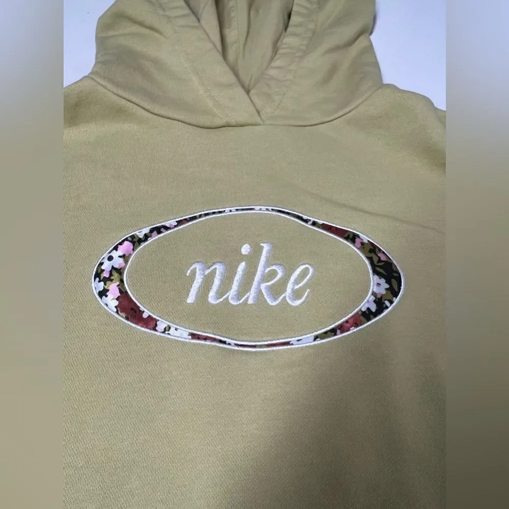 Nike women sportswear